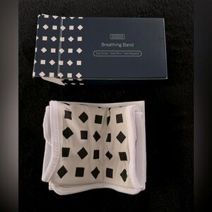 BRAND NEW, Small, Black and White Nanit breathing band.